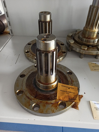 Фланец 82-2308017 (8 отв.)