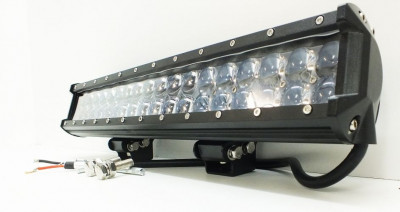 Балка светодиодная CH019В 90W 4D 30 диодов по 3W(выпуклая линза)(габаритные размеры)65*80*368мм